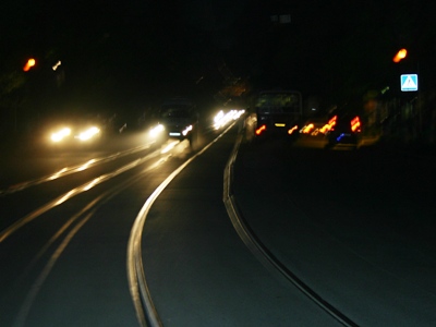 Видимость на ночной дороге. Свет в конце тоннеля