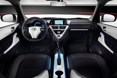 Toyota iQ EV 2013. Запоздалый ответ
