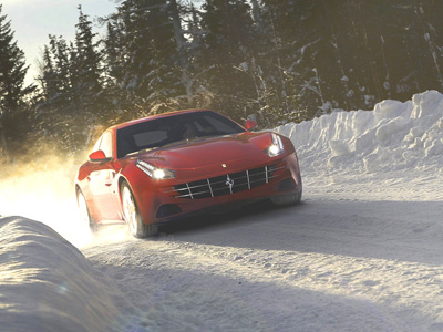 Ferrari FF 2012. В чужой колее