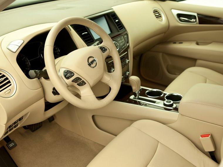 Nissan Pathfinder Hybrid 2014. В угоду времени