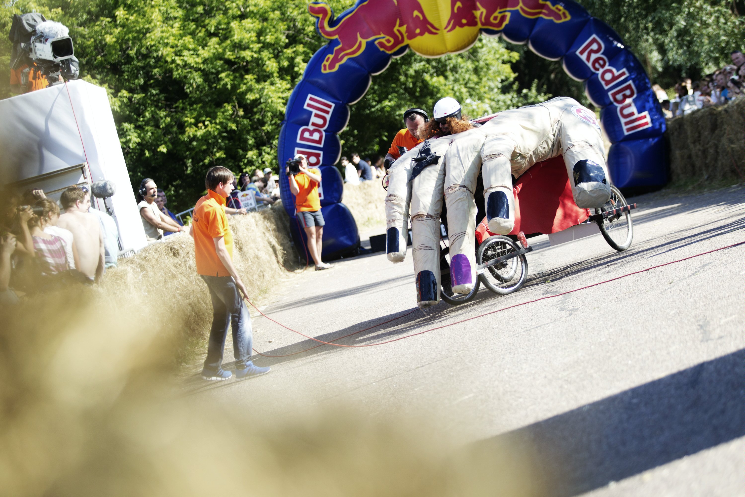 Red Bull Soapbox Race 2012. Гонки на тарантасах по-русски
