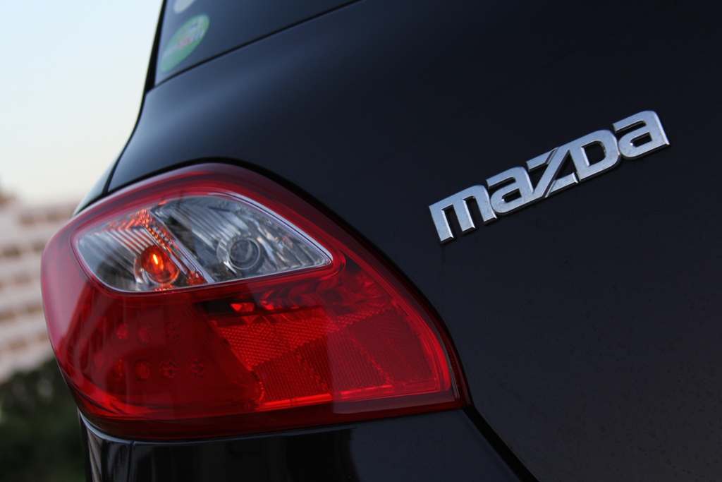 Mazda Demio. Угодить каждому