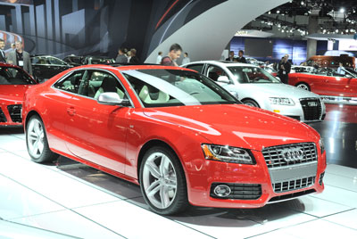 Audi-A6-S-line-2010.jpg